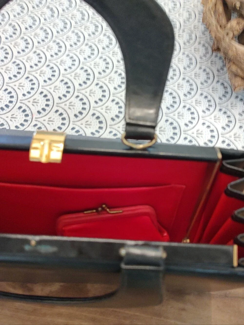 Vintage Susan Gail Original Black Accordion Top-Handle Bag Mint Condition